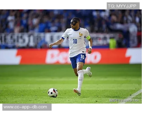 姆巴佩闪耀全场梅开二度贡献关键传球评分高达94分 姆巴佩闪耀全场梅开二度贡献关键传球评分高达94分